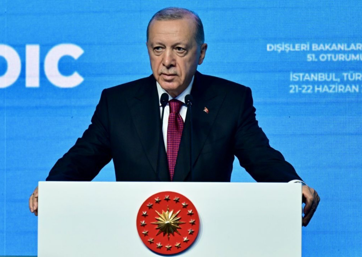 Cumhurbaşkanı Erdoğan'dan İslam İşbirliği Teşkilatı Zirvesi'nde "Netanyahu'ya kanmayın" uyarısı: İsrail'in yaptığı haydutluktur!