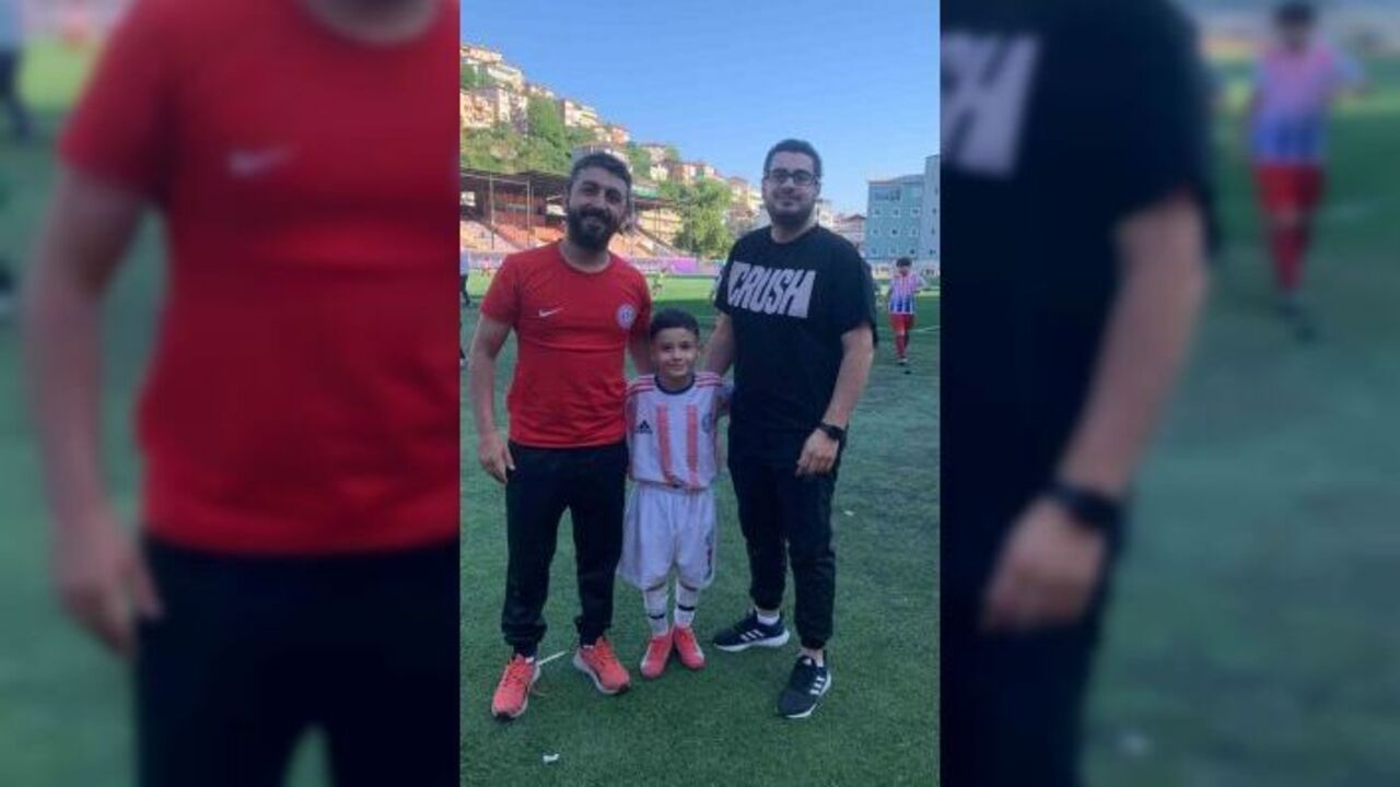 Fenerbahçe 2016 doğumlu Ali Koç'u resmen renklerine bağladı!