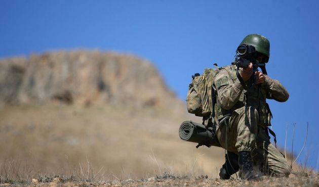 Van'da PKK'lılar ile çatışma: 1 asker şehit