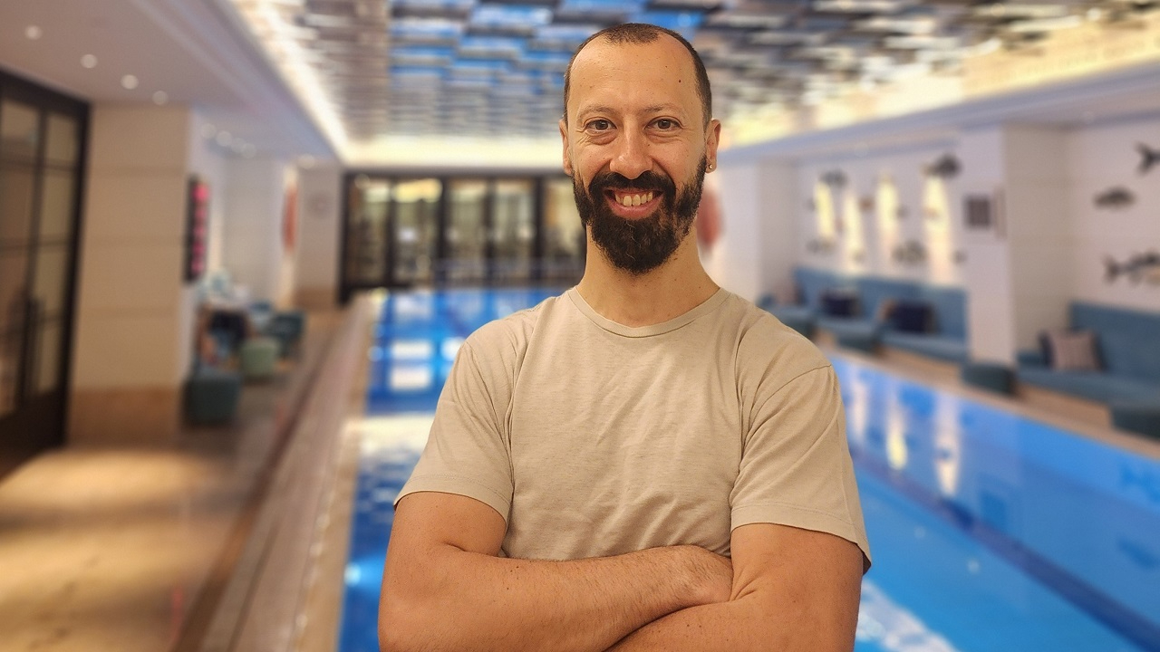 İstanbul Şişli’nin Yüzme Kursu Eğitmeni Teoman Etensel: Spora Hayat Kat
