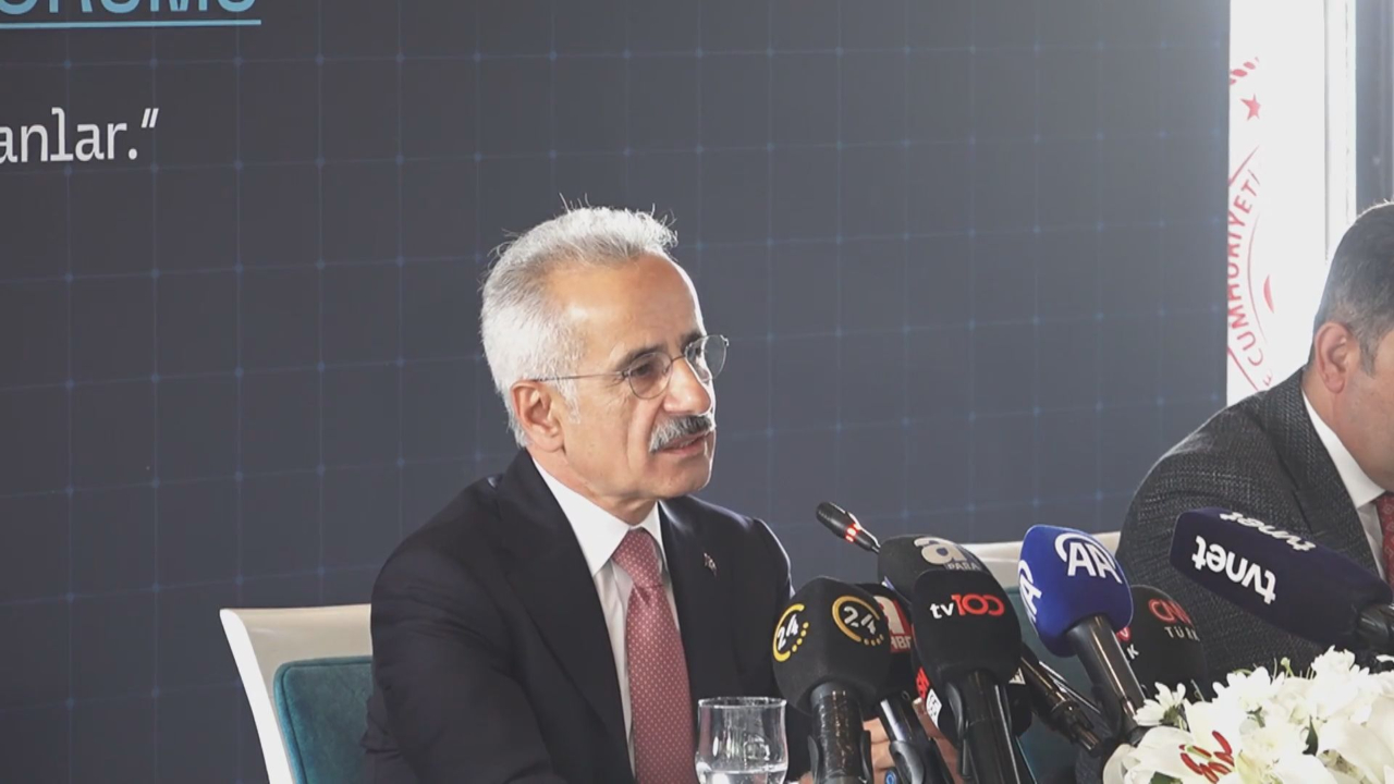 Bakan Uraloğlu: İran-İsrail çatışmasında İran'da 7 tane, Irak'ta da 4 tane uçağımız kaldı