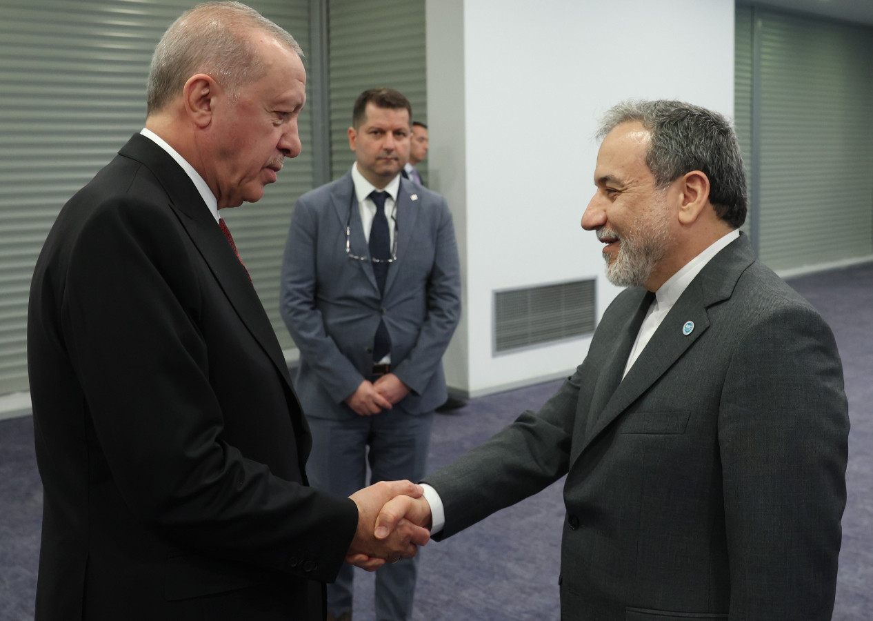 Cumhurbaşkanı Erdoğan İran Dışişleri Bakanı Arakçi’yi kabul etti, savaşı sordu