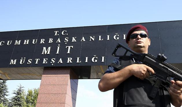 MİT'ten FETÖ'nün kilit ismine film gibi operasyon!
