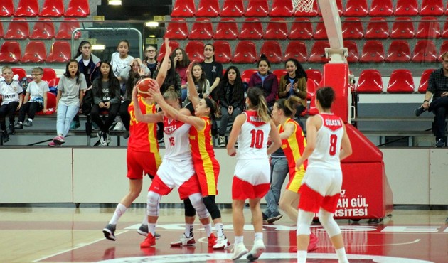 AGÜ Spor: 70 - Sleza Wroclaw: 72