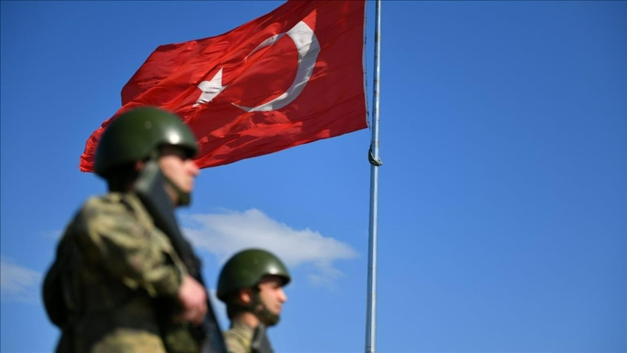 İran ABD üslerini vurdu!  Milli Savunma Bakanlığı’ndan kritik mesaj: ‘Birliklerimiz güvende’