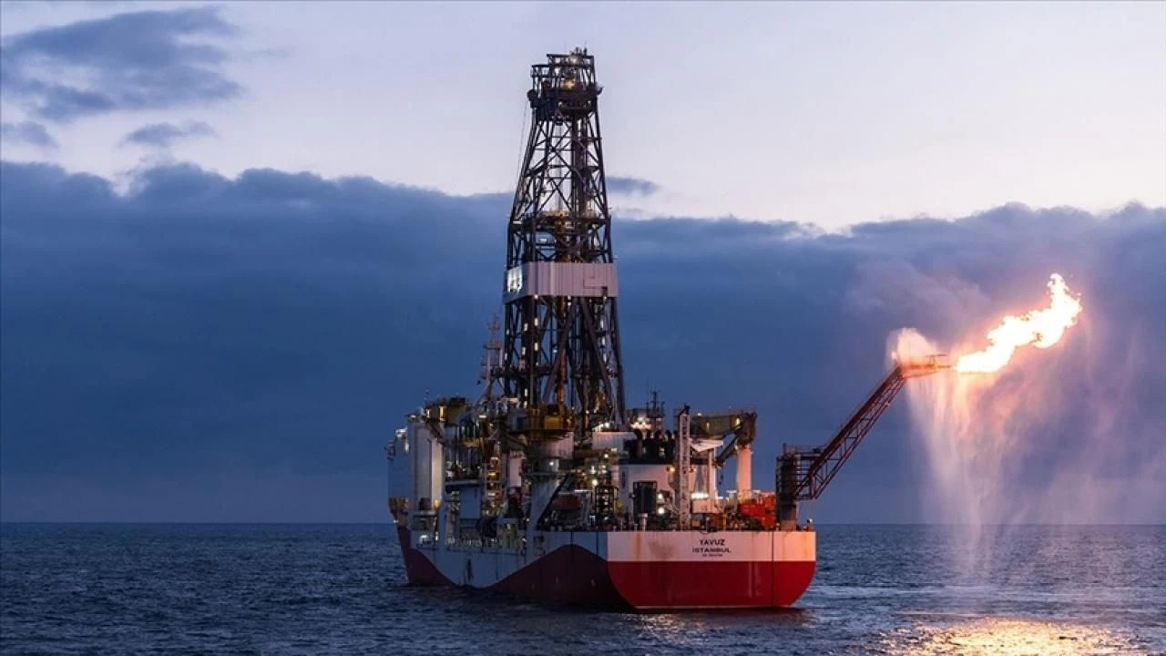Türkiye'den Akdeniz'de petrol hamlesi: Dengeleri değiştirecek imza!