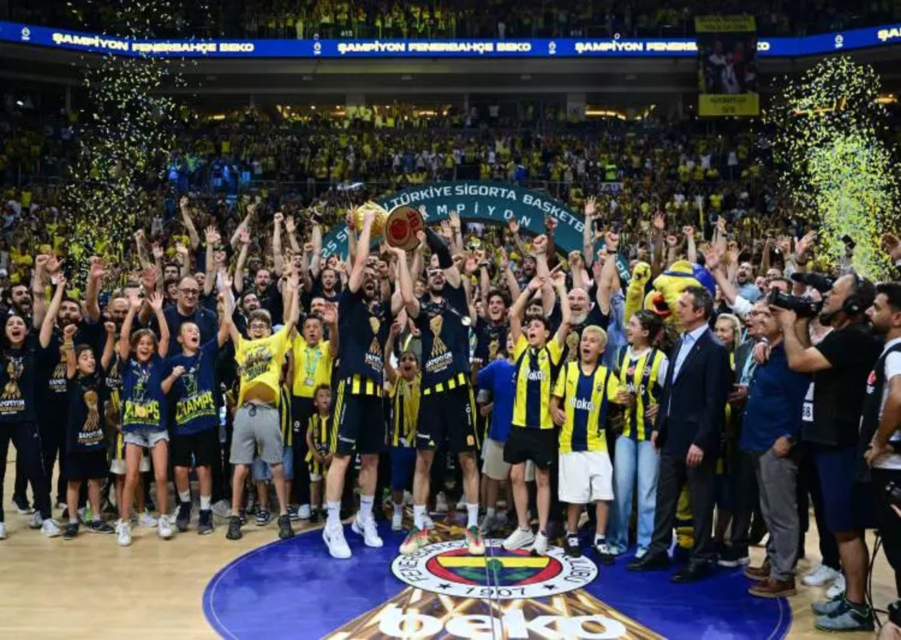 Fenerbahçe'den Türkiye'de bir ilk: Real Madrid'den başka başarabilen yok!