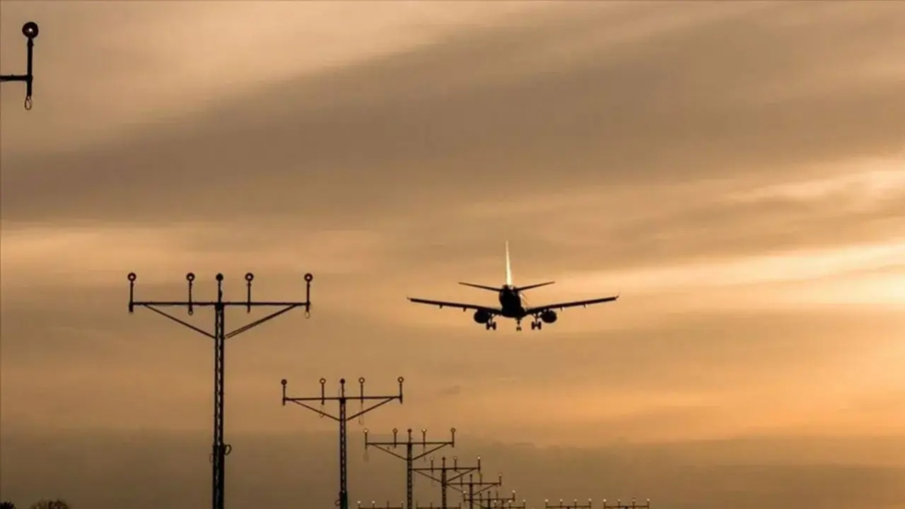 Meşhed hava sahası uçuşlara açıldı! Türkiye-İran seferleri kısmen başlıyor