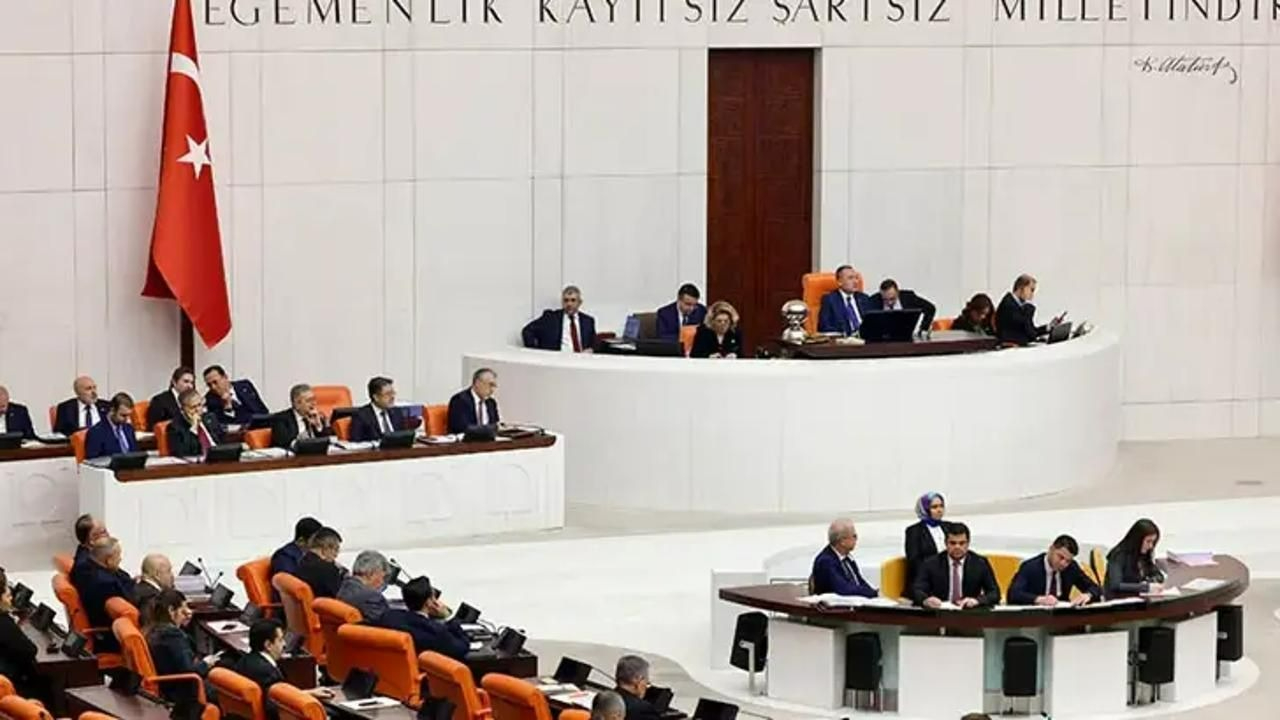 Meclis tatile girmeyecek Karar Resmi Gazete’de!