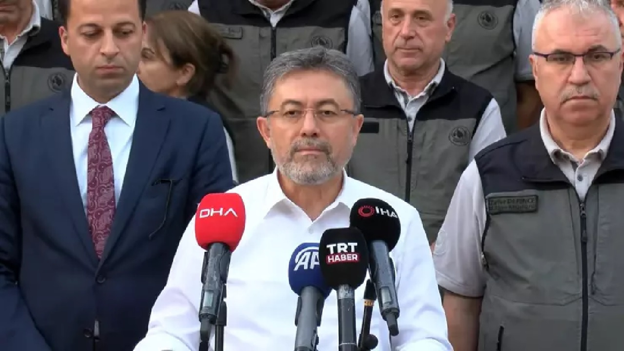 Bakan Yumaklı: "Sadece izmarit atılması sebebiyle 81 yangın çıktı, piknik ateşinden 50 yangın çıktı"