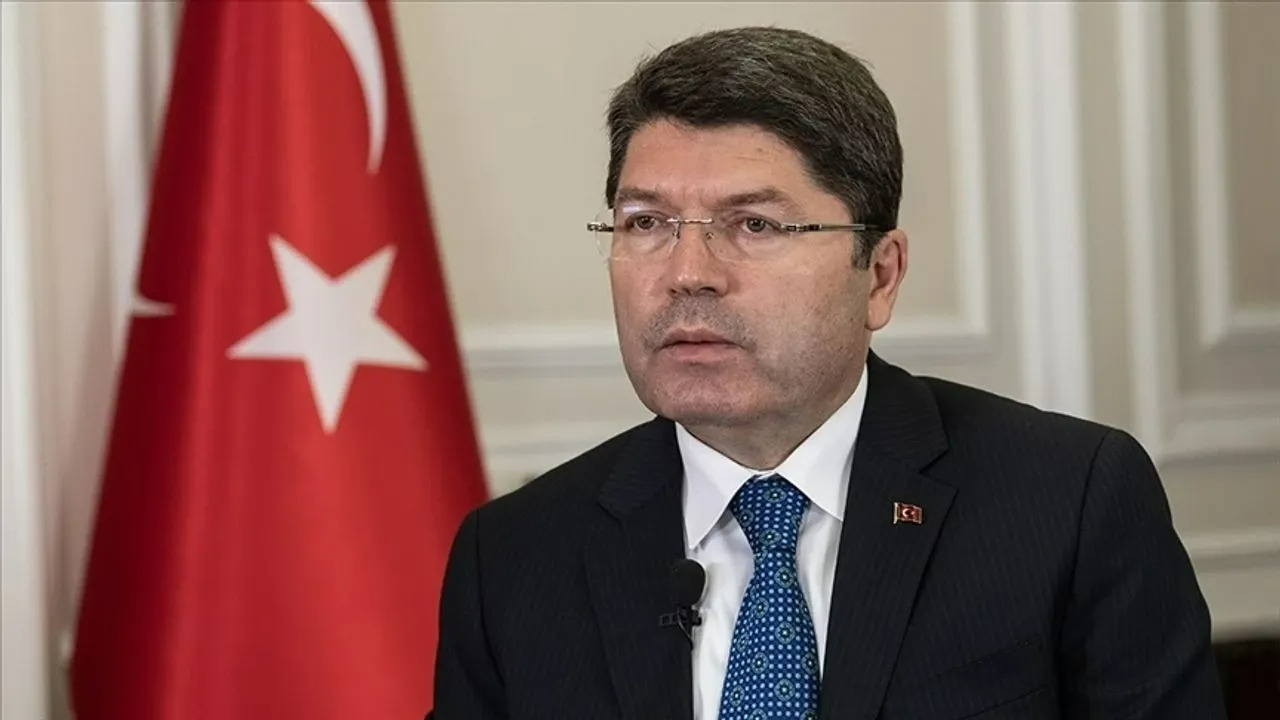 Bakan Tunç’tan yeni anayasa ve yargı reformu vurgusu:  “Darbeler Türkiye'ye sökmez!”