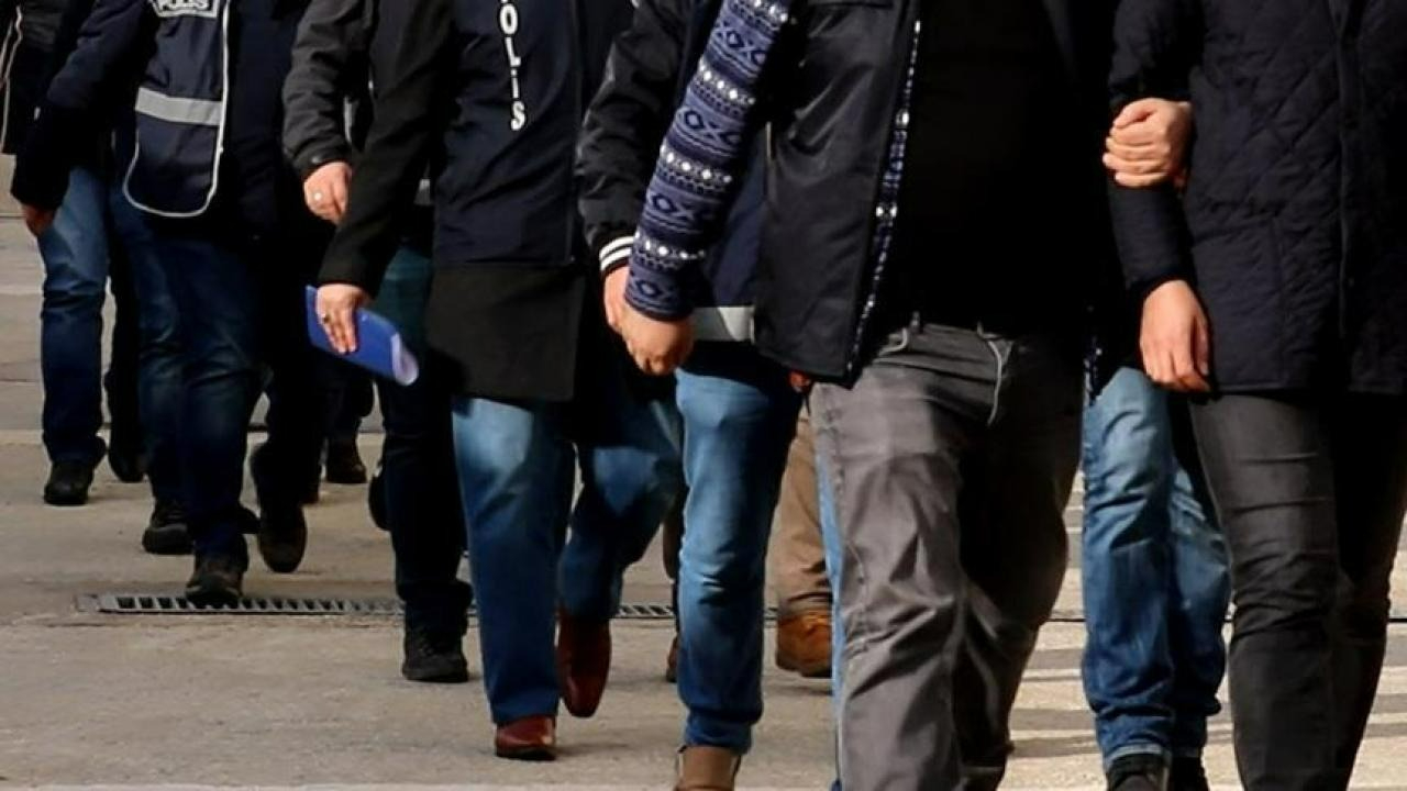 FETÖ’ye ağır darbe! İstanbul merkezli operasyonda 65 şüpheli tutuklandı: Aralarında muvazzaf askerler de var