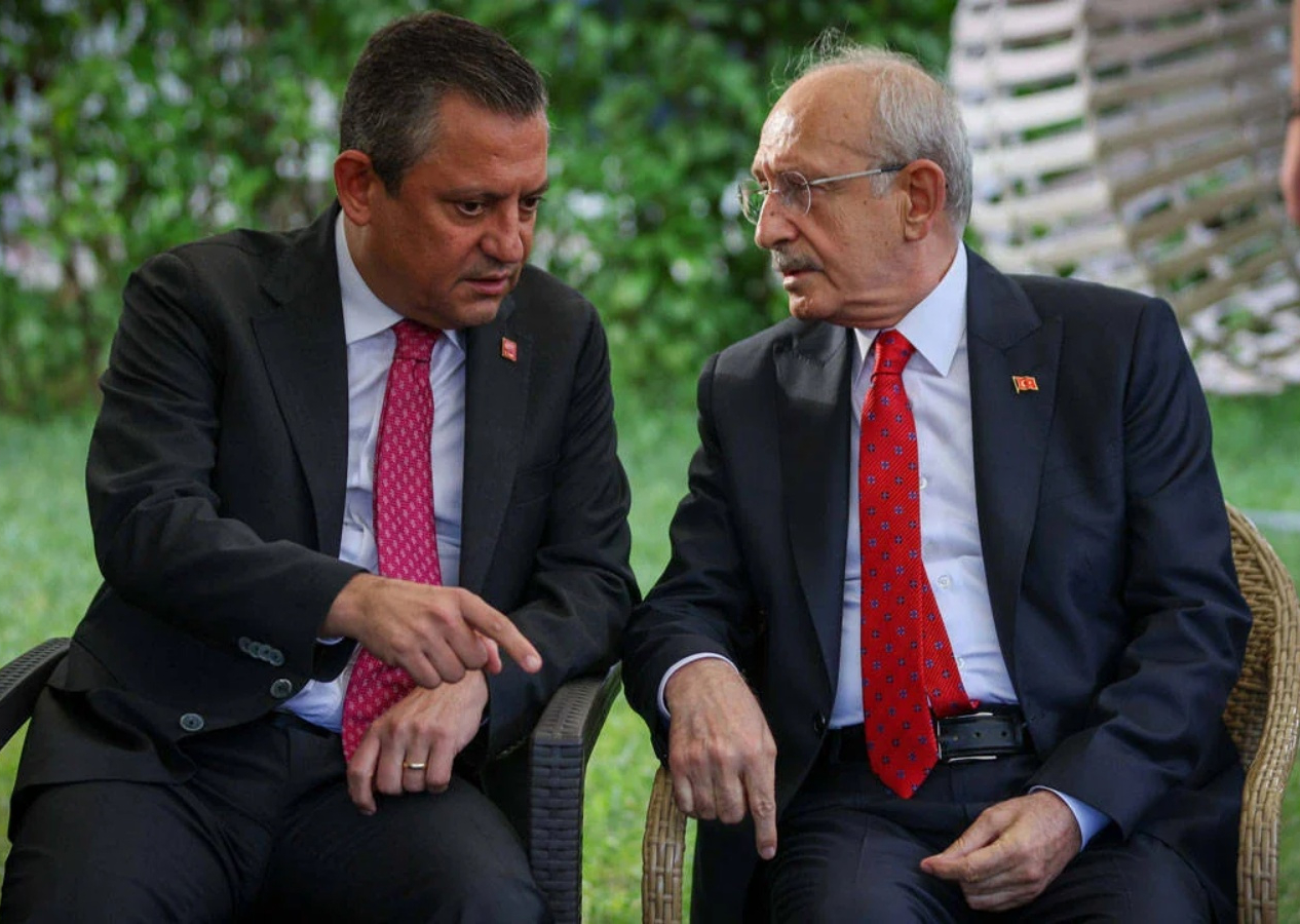 CHP'de karar günü geldi... Kılıçdaroğlu, Özgür Özel'den koltuğu devralacak mı? Gözler bugünkü CHP kurultayı davasında