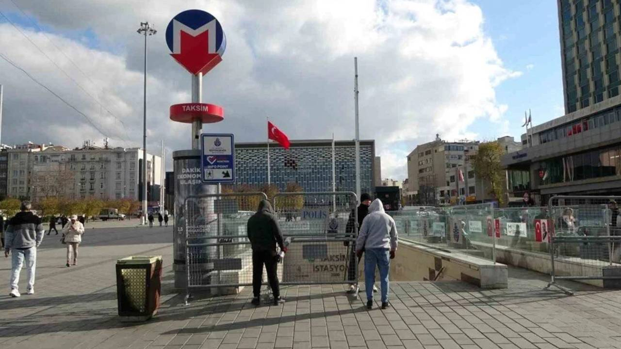 Taksim metro istasyonu kapatıldı! İki hat durağı pas geçecek