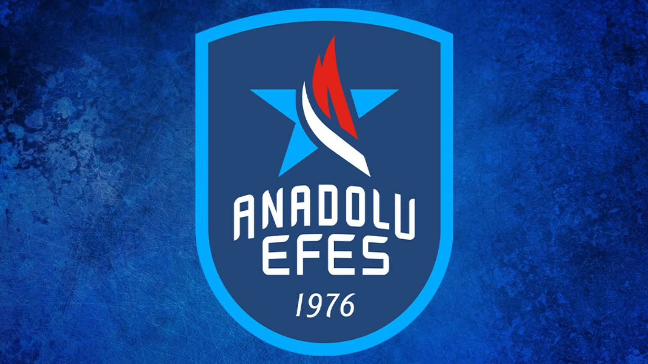 Anadolu Efes'in yeni koçu resmen Igor Kokoskov... Sloven çalıştırıcıyla 3 yıllık sözleşme imzalandı