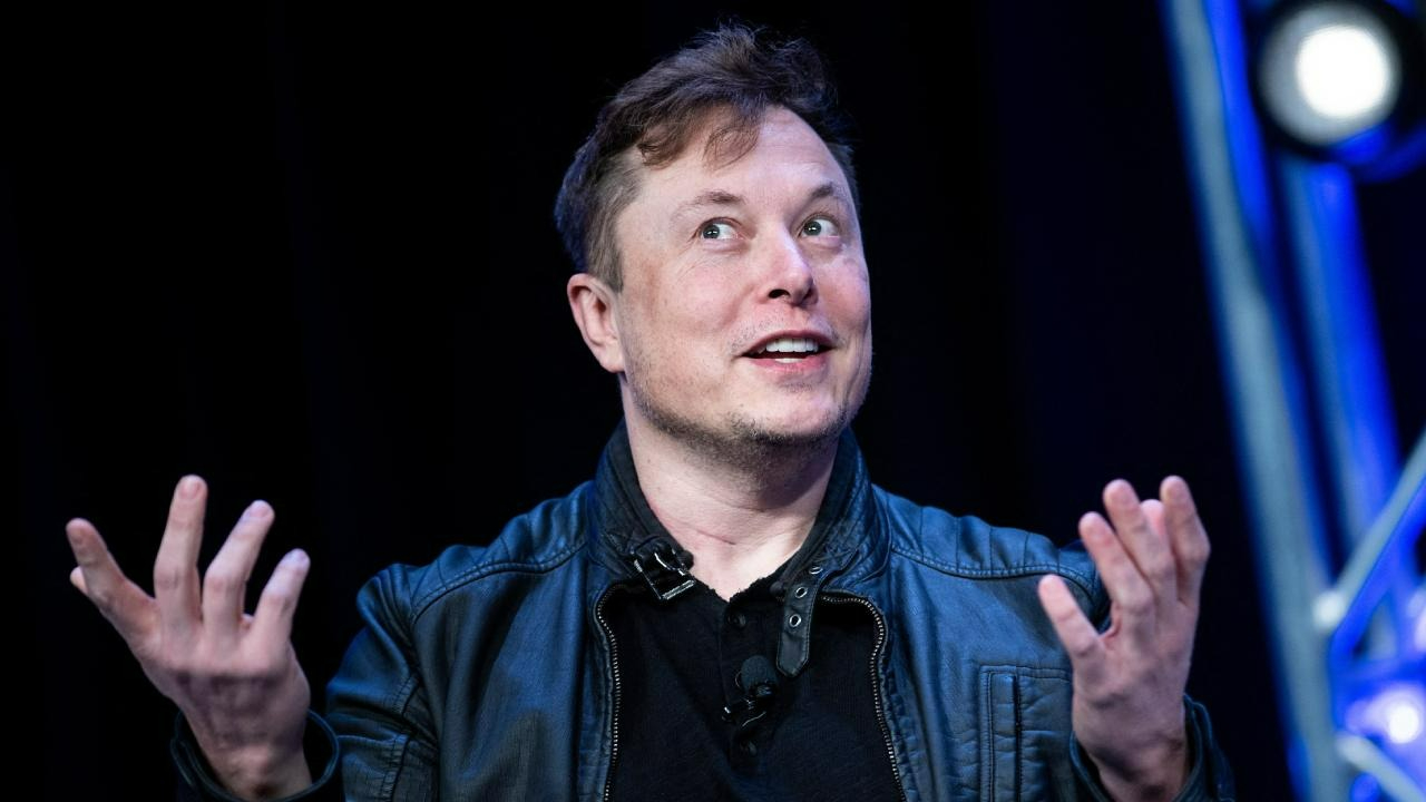 Trump fırtınası Tesla’yı sarstı: Teslimat dibe vurdu, hisseler çakıldı!