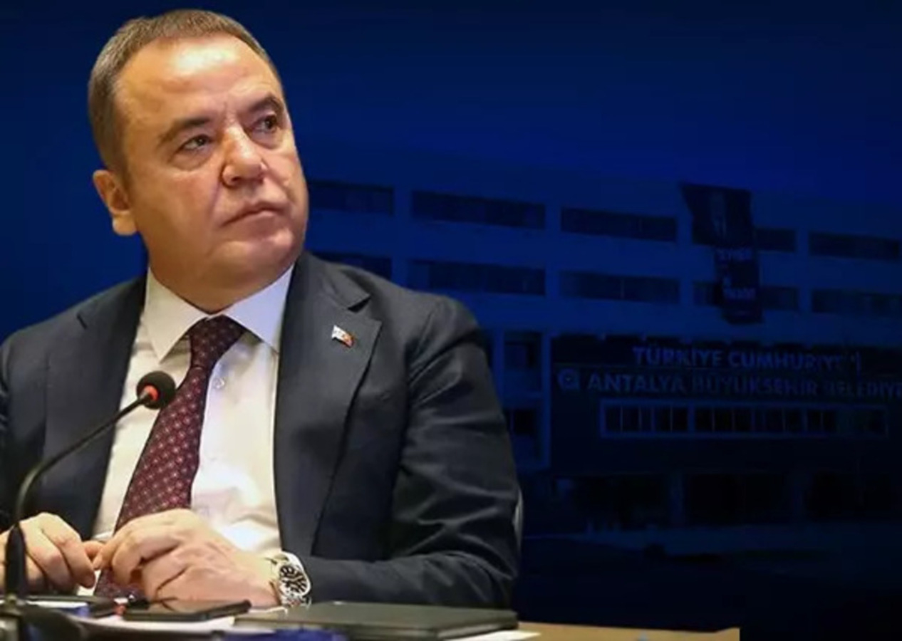 Antalya Büyükşehir Belediye Başkanı Muhittin Böcek tutuklandı