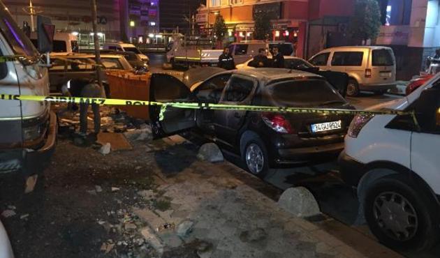 Güngören'de park halindeki otomobil kundaklandı...
