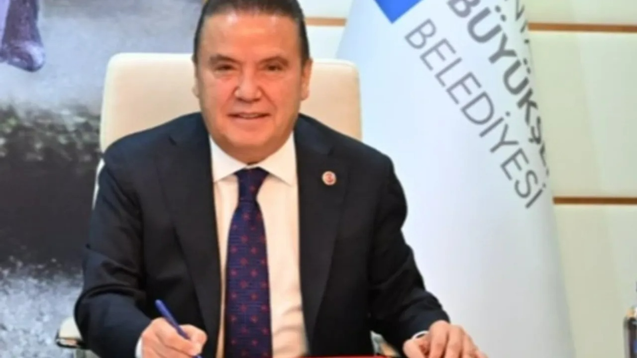 İçişleri Bakanlığı bildirdi! Rüşvet soruşturmasında yeni gelişme: Muhittin Böcek görevden uzaklaştırıldı