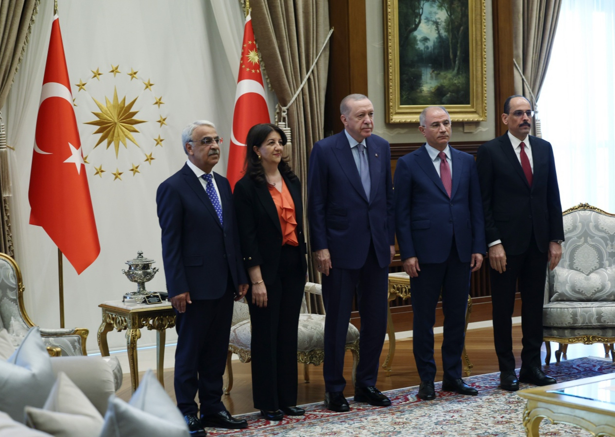 Terörsüz Türkiye zirvesi... Cumhurbaşkanı Erdoğan DEM Parti heyetini kabul etti