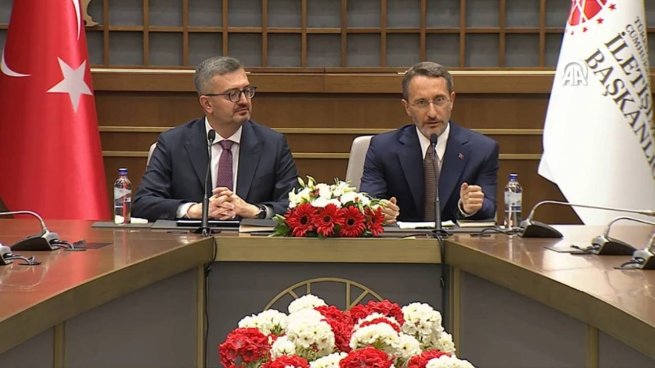 Yeni İletişim Başkanı Burhanettin Duran, görevi Fahrettin Altun'dan devraldı