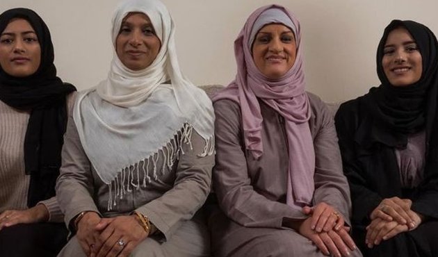 İngiltere’de “1 haftalığına Müslüman olma” adı altında skandal belgesel!