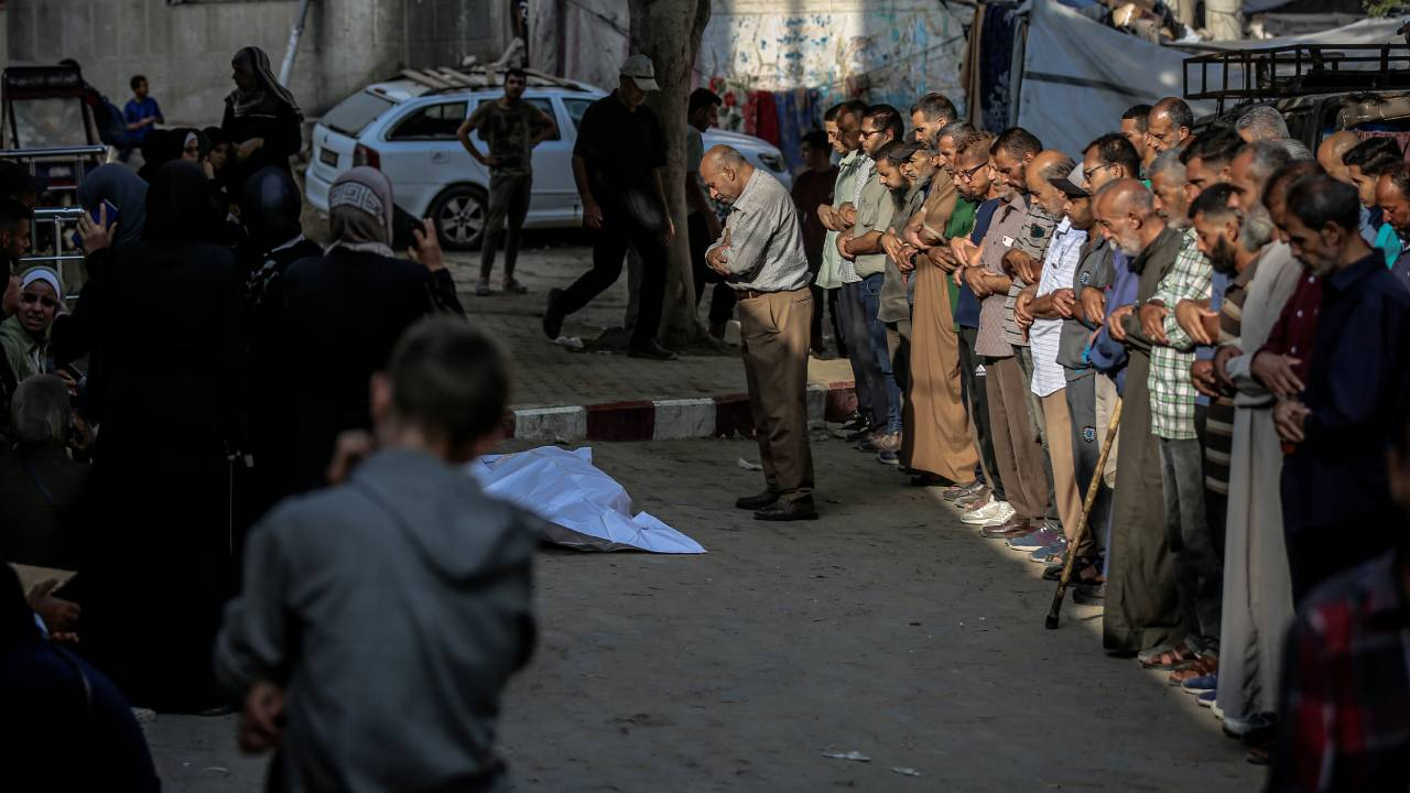 Gazze'de bir lokma umuda İsrail bombası yağdı! Çoğu kadın ve çocuk, 28 Filistinli şehit