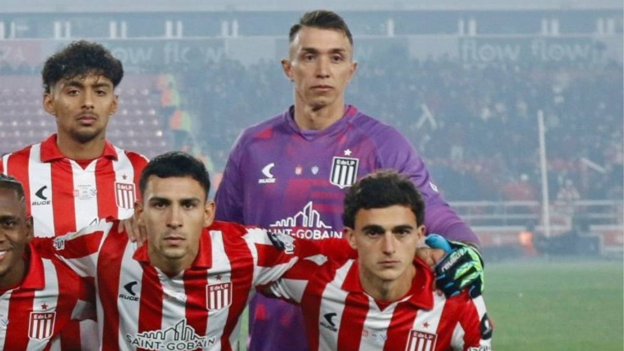 Muslera, Estudiantes kariyerine kabus gibi başladı, performansı Arjantin'de tartışma konusu oldu