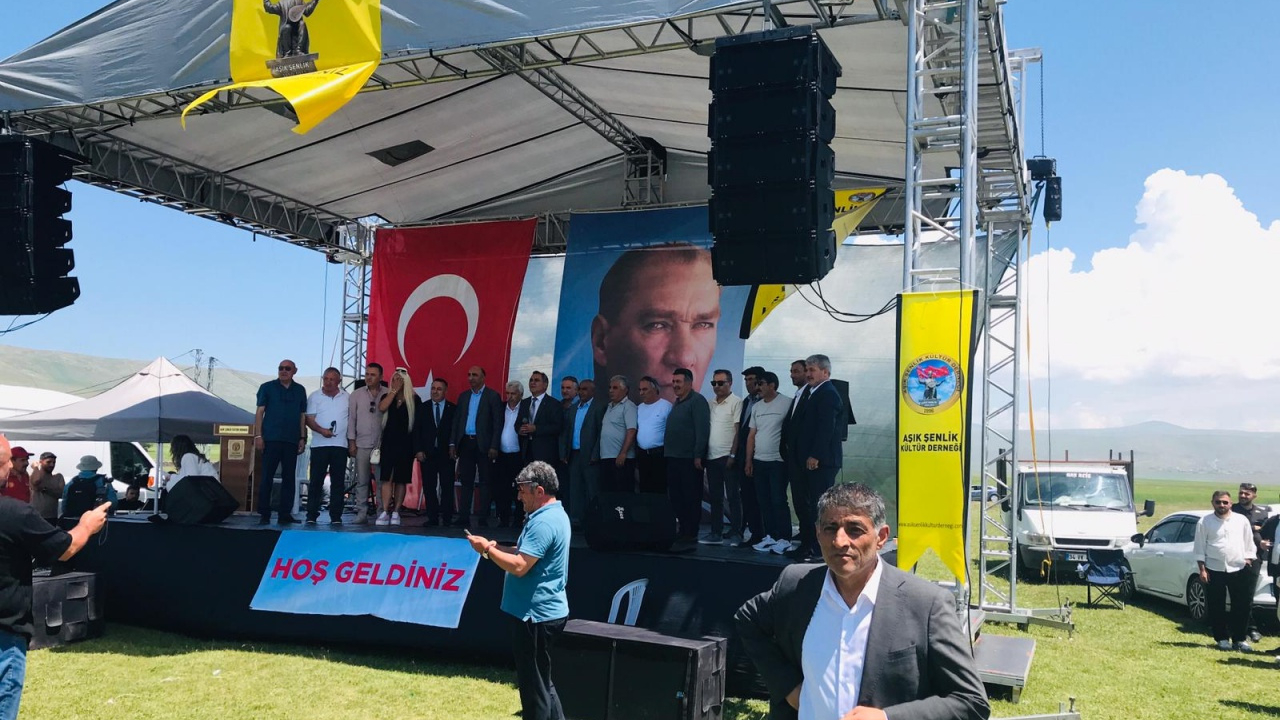 Ardahan Çıldır'da Aşık Şenlik Gençlik ve Kültür Festivali coşkuyla tamamlandı
