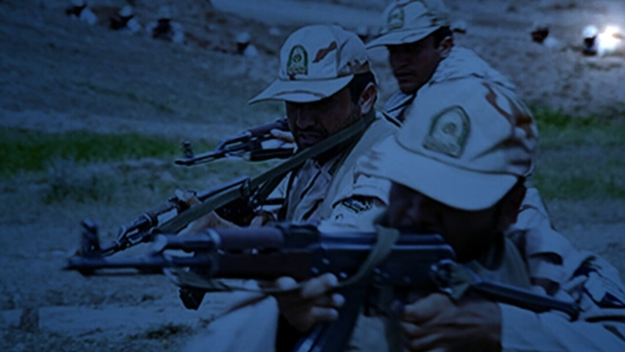 İran'da sıcak saatler! Polisle, silahlı grup arasında çatışma çıktı!