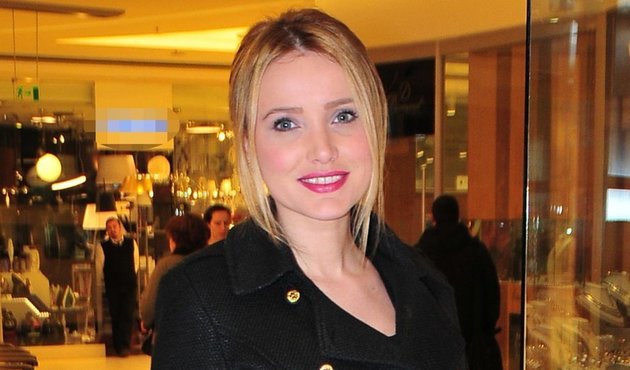 Meral Kaplan darp edilirken kocasının yaptığı şey şok etti!