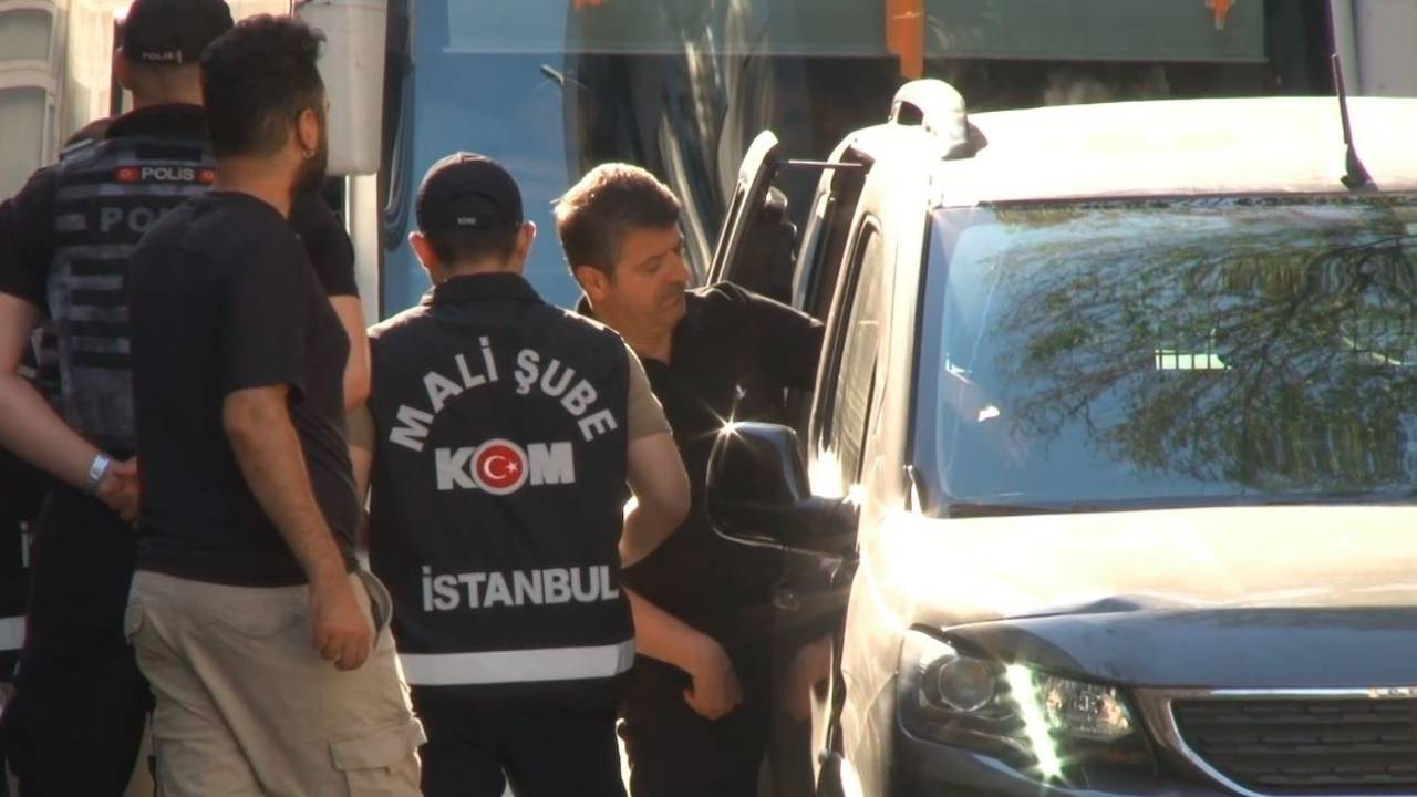 Ev hapsi verilen Adıyaman Belediye Başkanı Abdurrahman Tutdere görevinden uzaklaştırıldı