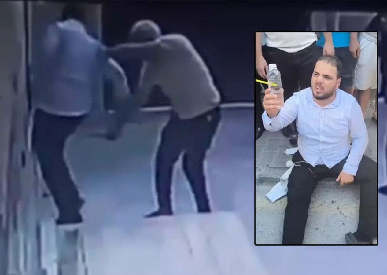 Camide müezzine bıçaklı saldırı! Ölümden döndüğü o anlar kamerada...