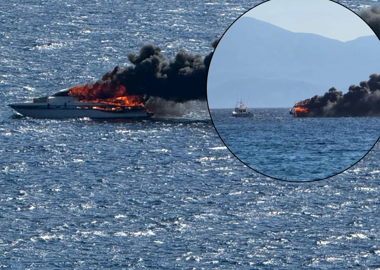Çeşme'de milyonluk yat alev alev yandı, söndürme çalışmaları sırasında battı