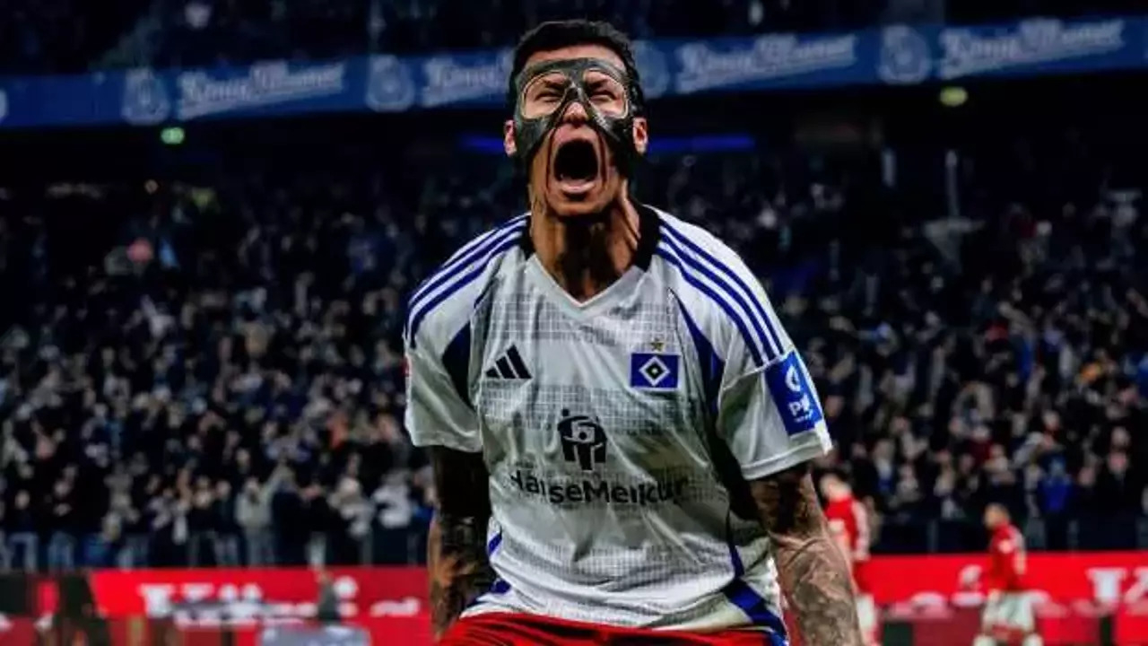 Almanya'da gol kralı oldu, Süper Lig ekibi Başakşehir'e transfer oldu