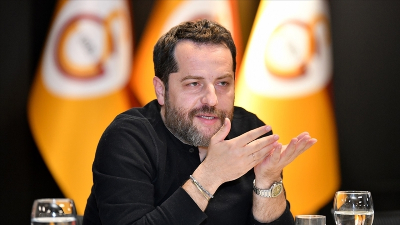 Erden Timur Sözleri "Deprem Etkisi" Yarattı: "Galatasaray Zarar Görüyor!"