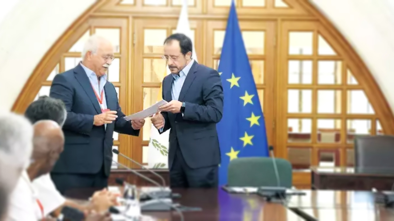 Kıbrıslı muhalif Türklerden Rum liderliğine skandal mektup: Türkiye’yi Uluslararası Ceza Mahkemesi’ne şikayet ettiler! İşte o 5 maddelik rezil mektup...