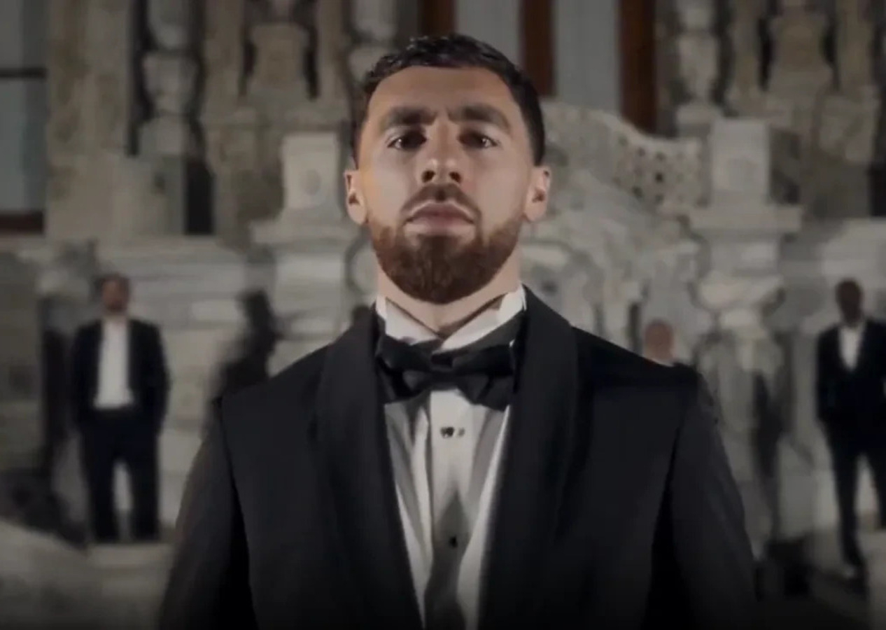 Orkun Kökçü efsanelerle aynı masada: Sıradaki transfer sinyali verildi!