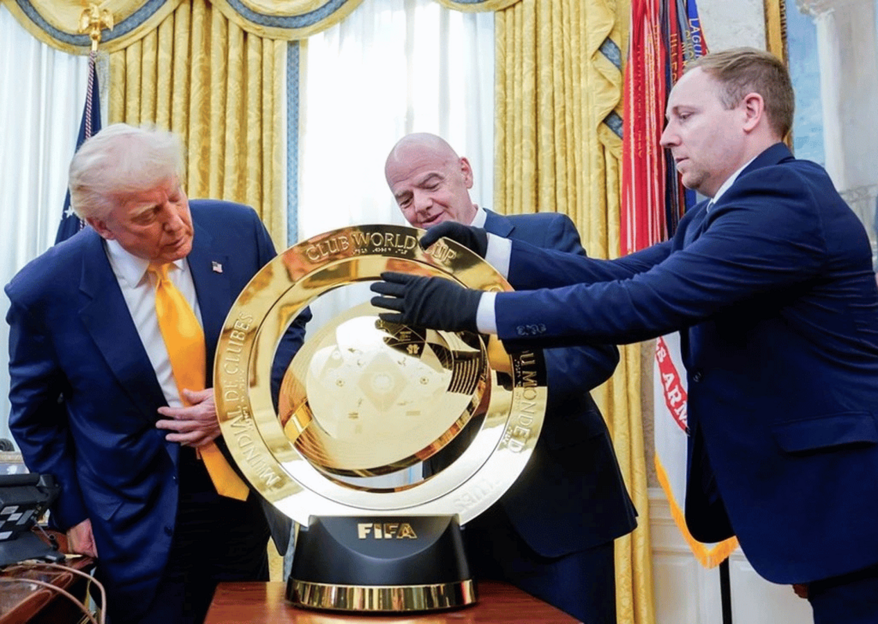 FIFA Kulüpler Dünya Kupası'na Donald Trump el koydu: Chelsea'ye kopya kupa!