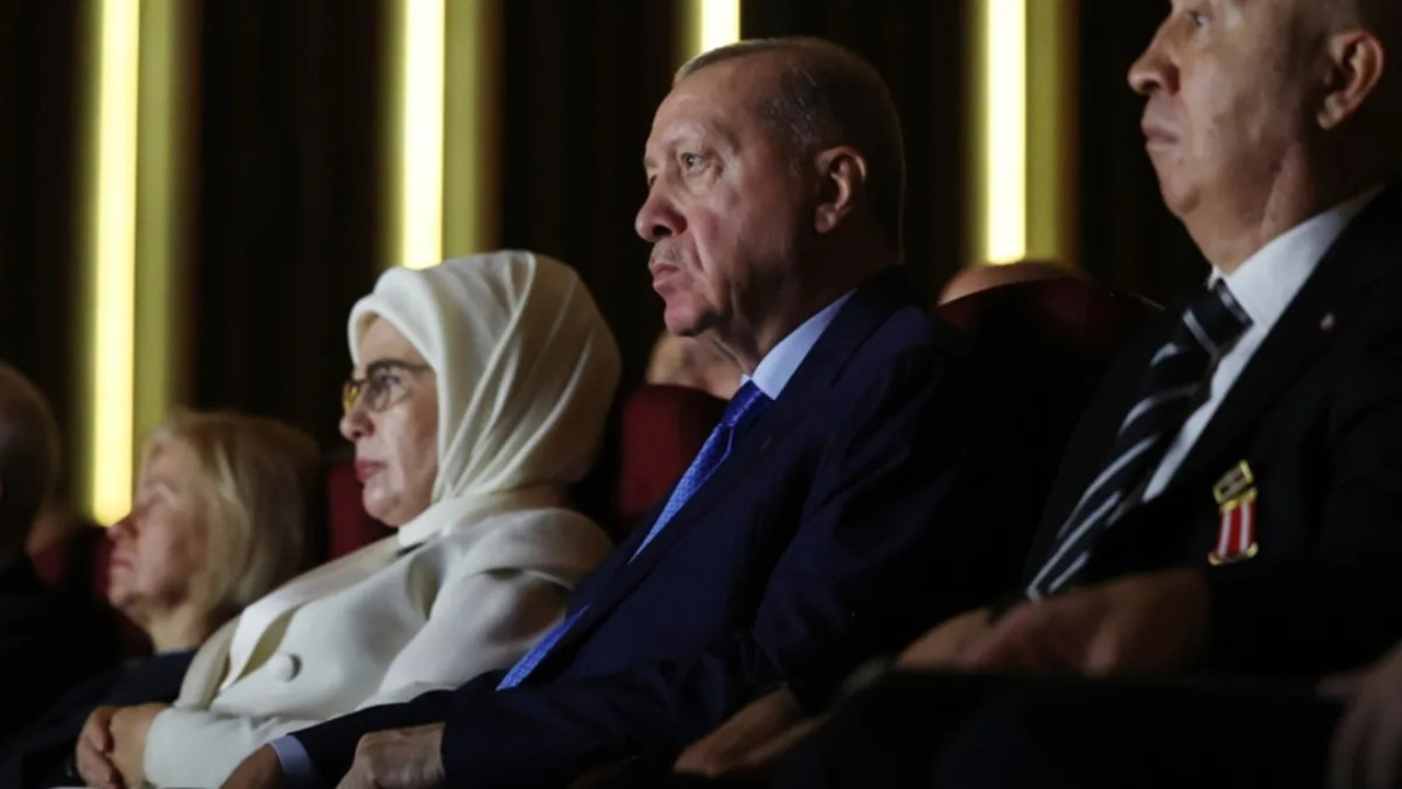 Cumhurbaşkanı Recep Tayyip Erdoğan, 'En Uzun Gece' destanının ilk temsilini izledi