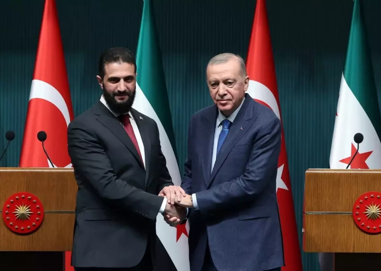 Cumhurbaşkanı Erdoğan, İsrail'in saldırılarının ardından Ahmed Şara ile görüştü! ''Suriye halkına destek vermeyi sürdüreceğiz''