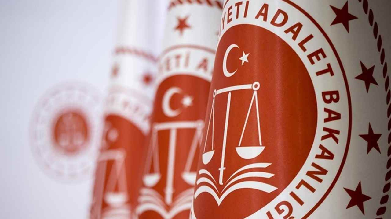 Adalet Bakanlığı 20 Bin yeni personel alımı ne zaman yapılacak? Başvuru ekranı! Kimler Başvurabilecek? KPSS şart mı?