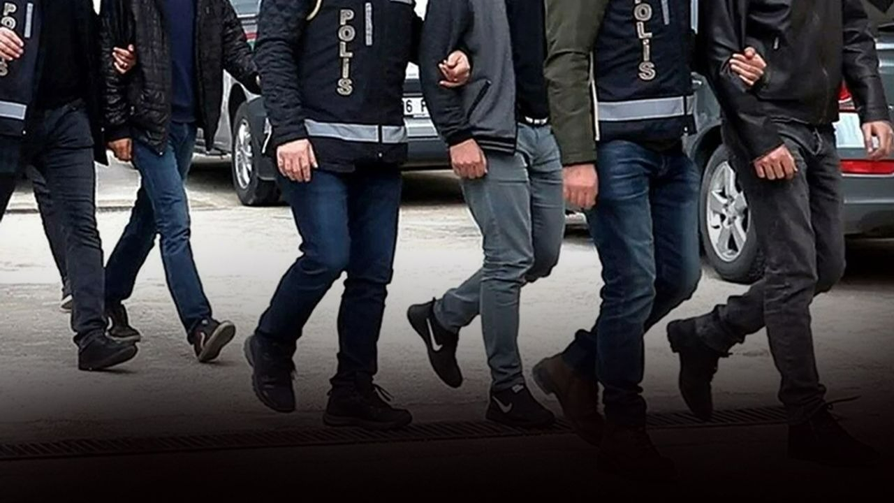 Yeniden yapılandırması çöktü! FETÖ'ye 15 ilde eş zamanlı baskın: Şok detaylar ortaya çıktı