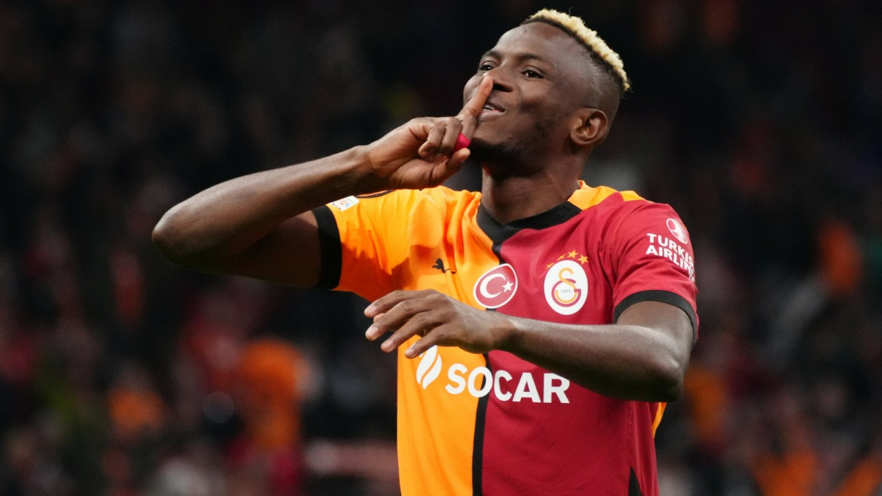 Napoli taraftarları ayaklandı! Osimhen geliyor mu? Sarı-Kırmızılılarda bekleyiş sürüyor!