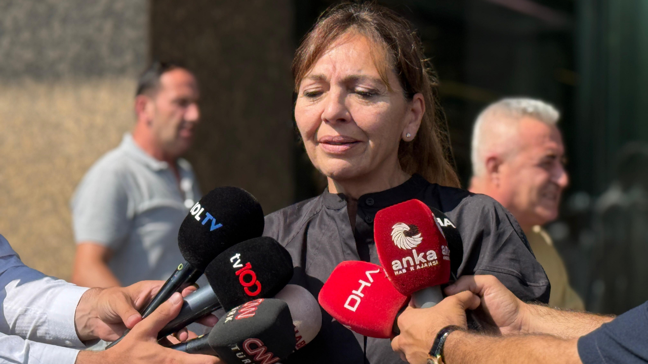 Altan Öymen'in cenaze programı belli oldu... Aslı Öymen'den hastane önünde duygusal açıklama