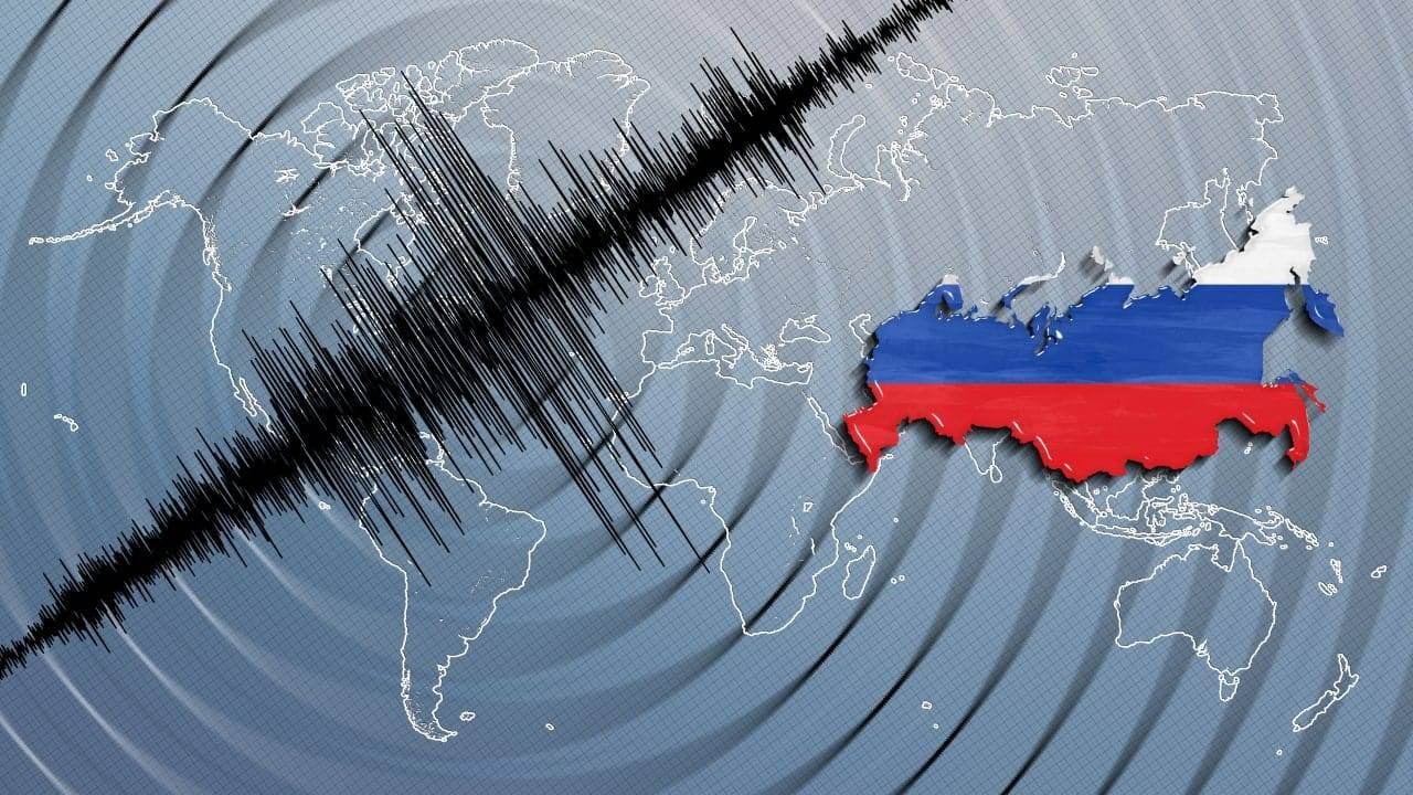 Rusya'da 18 dakika arayla 6.7 ve 7.6 büyüklüğünde iki deprem! Tsunami için alarma geçildi