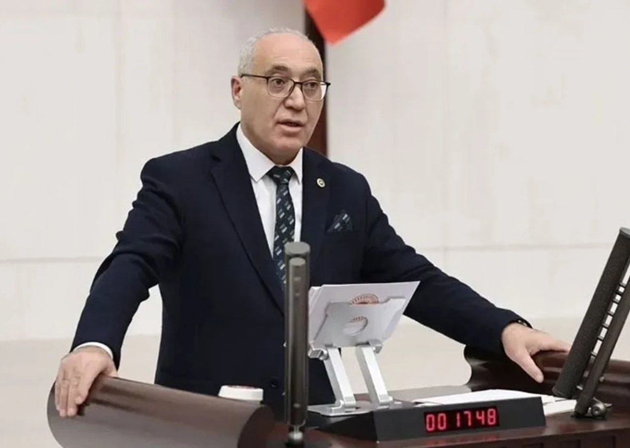 Gelecek Partisi'nde istifa depremi! İstanbul milletvekili Doğan Demir, partisinden ayrıldığını duyurdu