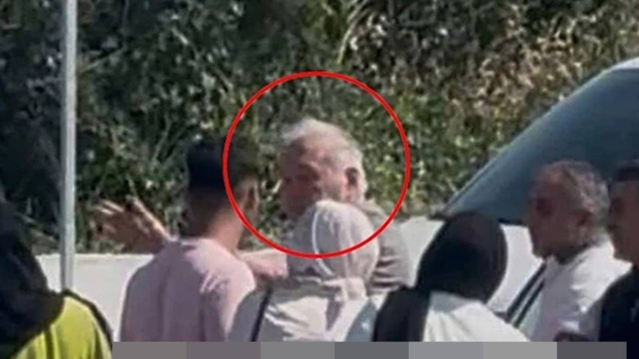 Prof. Dr. İlber Ortaylı Balıkesir'in Burhaniye ilçesinde trafik kazası geçirdi
