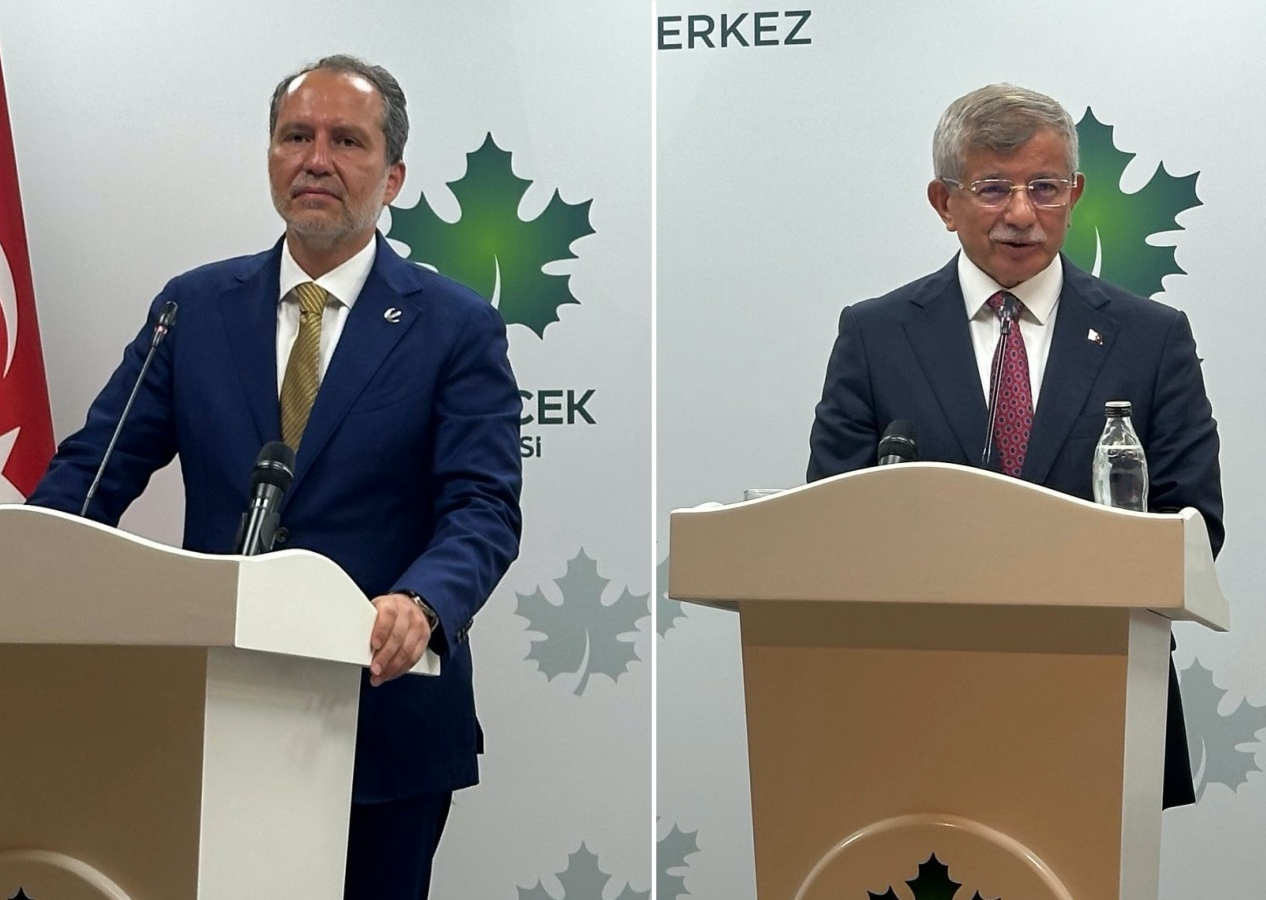 Tatil iyi geçti mi beyler? Bronz tenli Erbakan ve Davutoğlu sosyal medyanın diline düştü...