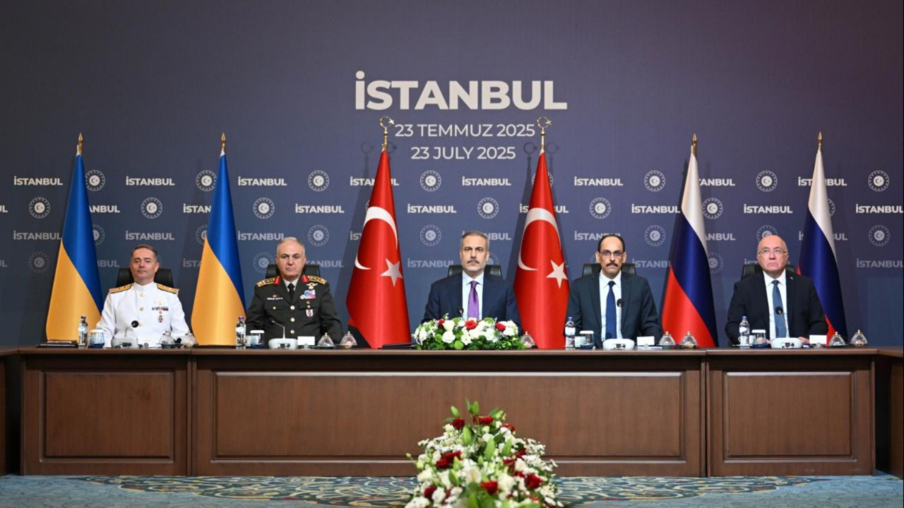 Rusya ile Ukrayna 1200’er esir için el sıkıştı! 3 bin asker cenazesi daha teklif edildi... Barış için şartlar ne?  İşte İstanbul'daki zirvenin perde arkası...